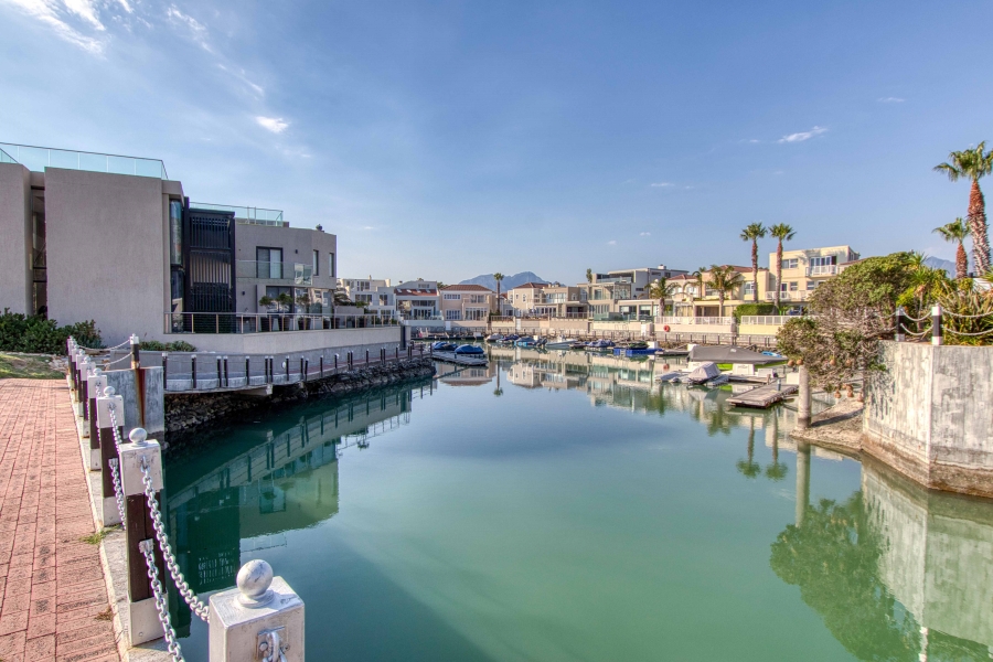 3 Bedroom Property for Sale in Harbour Island Western Cape